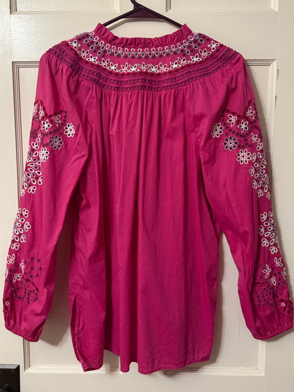Soft Surroundings Embroidered Eyelet Fuchsia Peasant Top - Picture 8 of 9